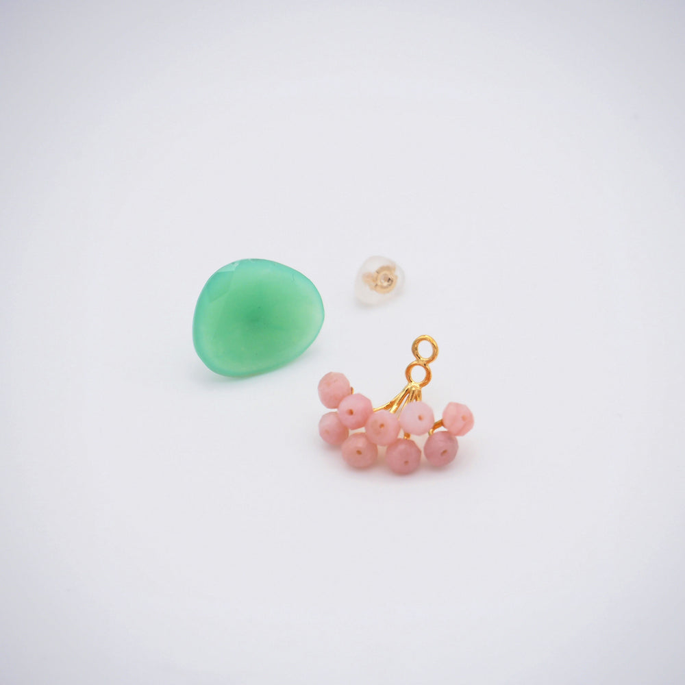 
            
                Load image into Gallery viewer, Fairy pierced earrings/chrysopraze x pink opal/K10
            
        
